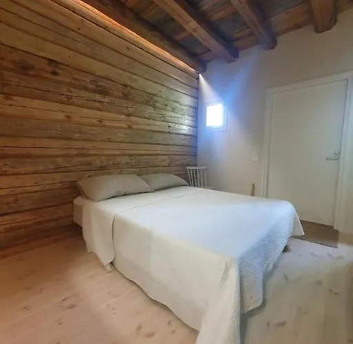 Pieni Asunto Maalla Navettarakennuksessa. 아파트